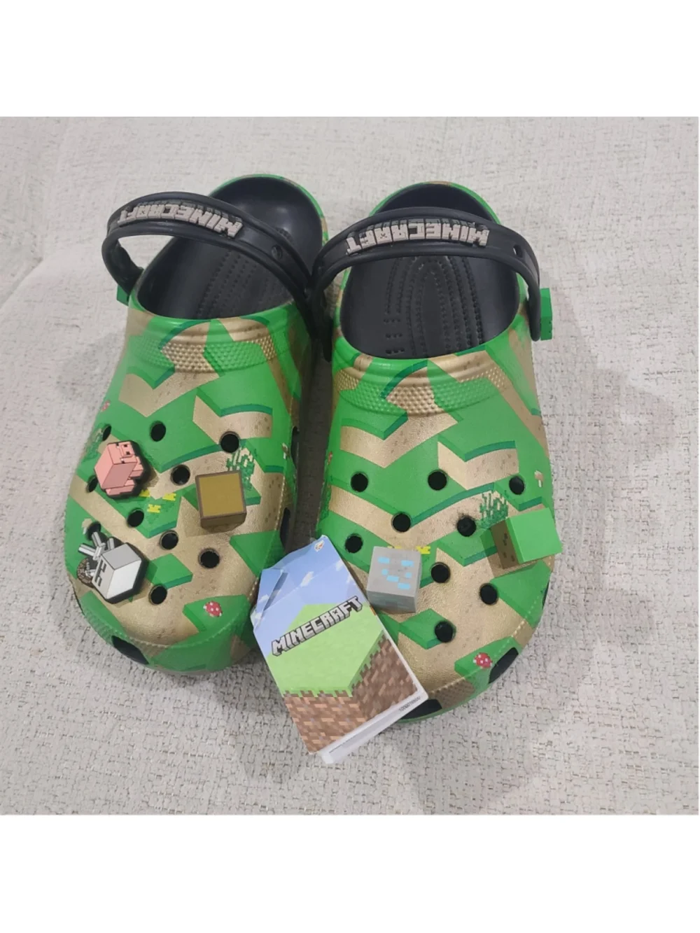 NEW Crocs MENS MINECRAFT CREEPER CLASSIC Clogs SIZE 11 Slip-On Shoes Green